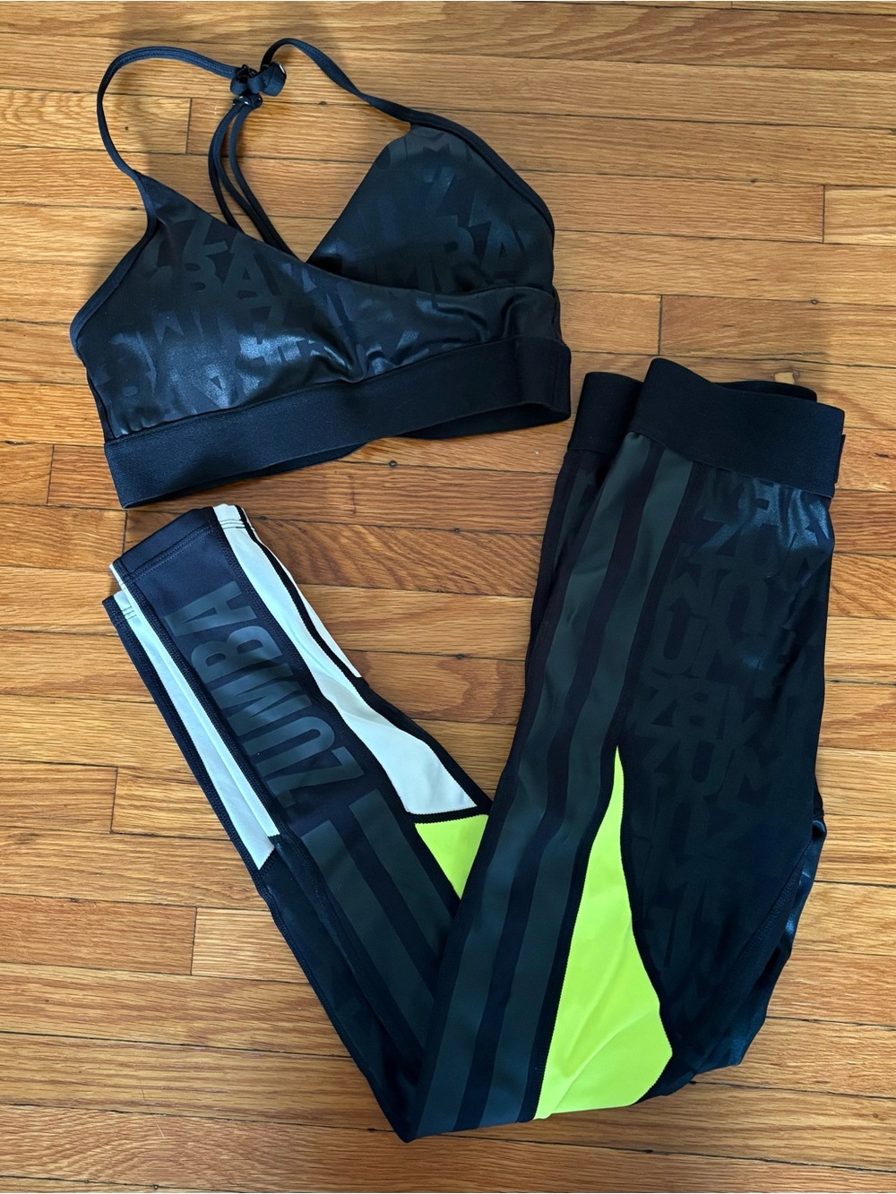 Zumba Wear Black Gloss Strappy Bra & Colorblock Neon Leggings Set XS